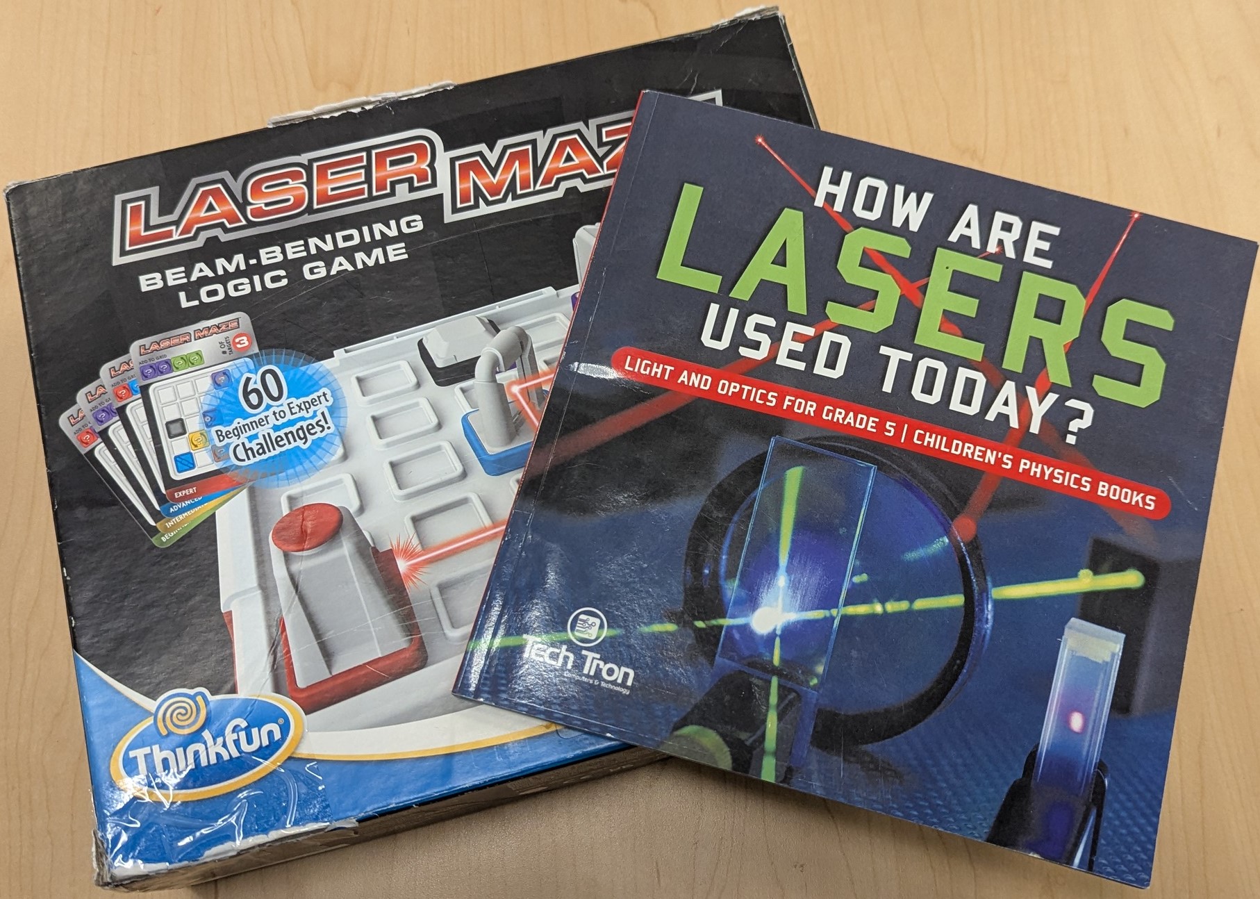 displays contents of Laser Maze Kit
