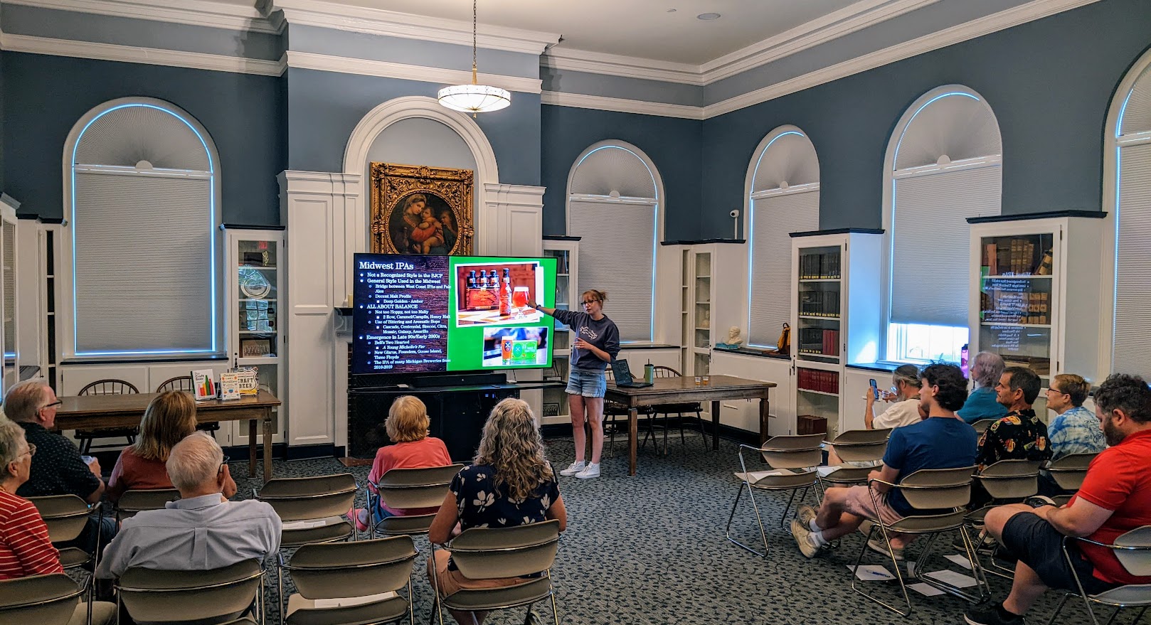 Michelle lecturing in the Community Room during our IPAs of the USA class. 