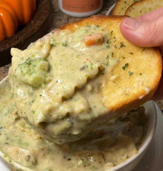 White chicken lasagna soup